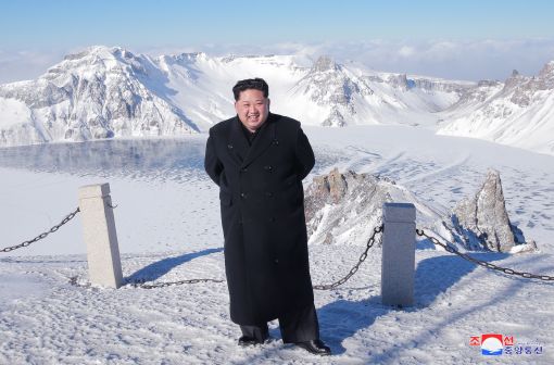 지난해 12월, 북한 김정은 국무위원장의 백두산 방문모습(사진=연합뉴스)