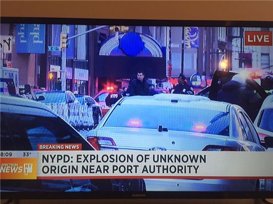 美 뉴욕 맨해튼서 원인불명 폭발…경찰 조사중
