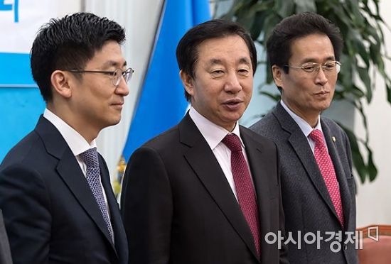 [포토] 바른정당 찾은 한국당 신임 원내지도부