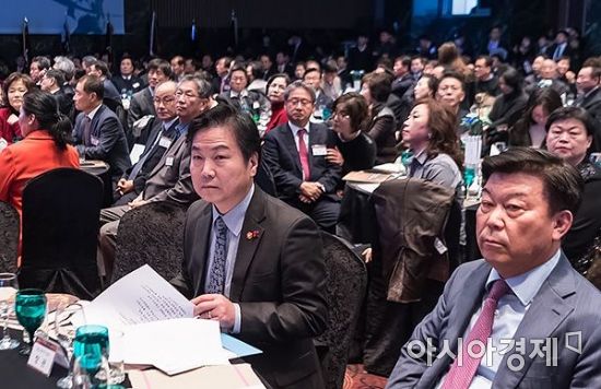 [포토] 중소기업인대회 참석한 홍종학 장관