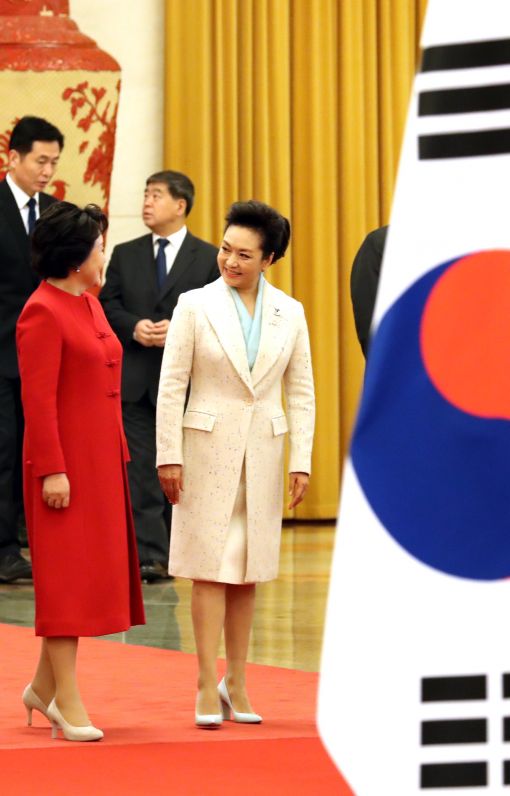 김정숙 여사 '문화 외교'…한중 관계 개선 앞장