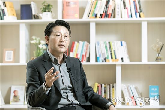 [아시아초대석]“이마트24 추천메뉴는 도시락·커피…맛 훌륭”