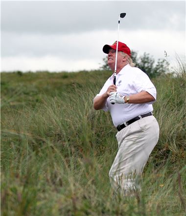 '골프광' 트럼프 7월 영국 방문…'실력자' 앤드루 왕자와 라운딩 할까