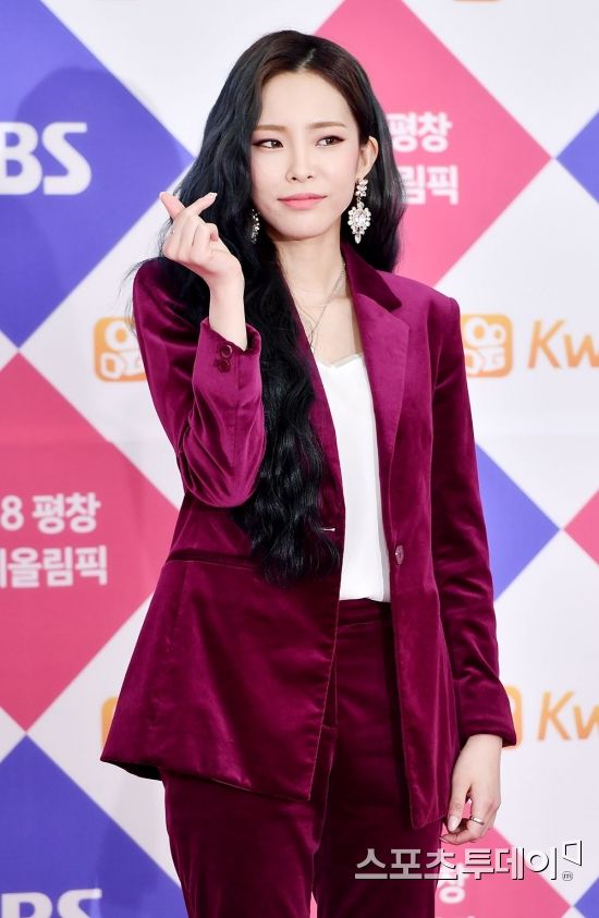 헤이즈 ‘비인두염’ SBS 가요대전 직후 입원…네티즌 “어쩐지 무대 불안했다”