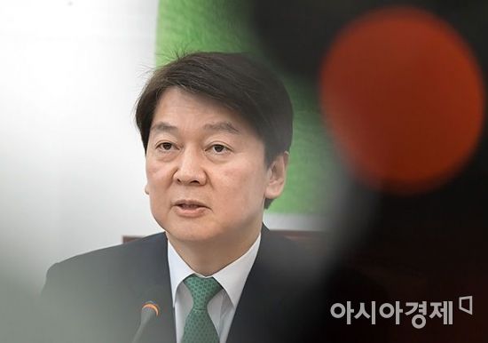 안철수 대표의 인공기 발언, 사실상 햇볕정책 폐기 수순?
