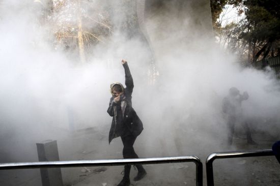 이란 시위로 대학생 1000여명 구금…"어디에 잡혔는지도 몰라"