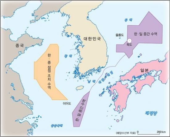 [돌아온 황당선]②中 불법조업 어선들의 아지트가 된 한·중 잠정조치수역
