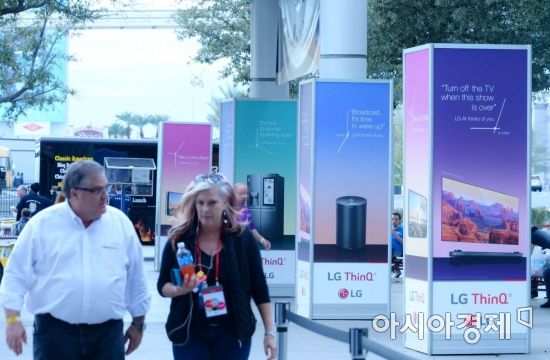 [CES 2018] LG전자, 인공지능 브랜드 '씽큐' 옥외광고 설치