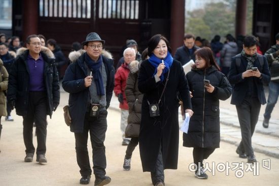 [포토]박영선 의원, 종묘에서 시민들과 함께