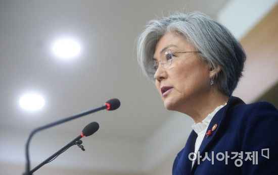 강경화 "日 위안부 진실 그대로 인정해야…재협상 안한다"(종합)