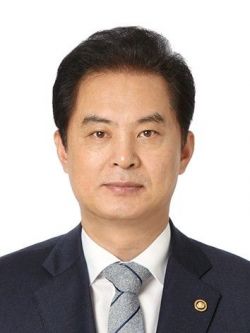 류영진 식약처장 퇴임…내년 총선 출마 준비할듯