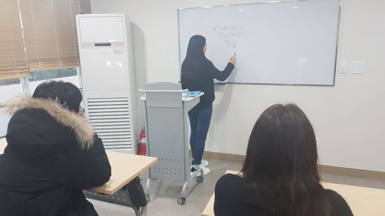 저소득층 학생에게 무료 학원수강 기회 제공