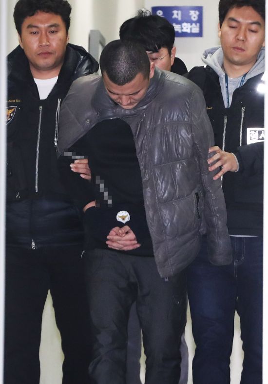 '용인 일가족 살인사건' 남편 방조 혐의 아내, 징역 8년 확정