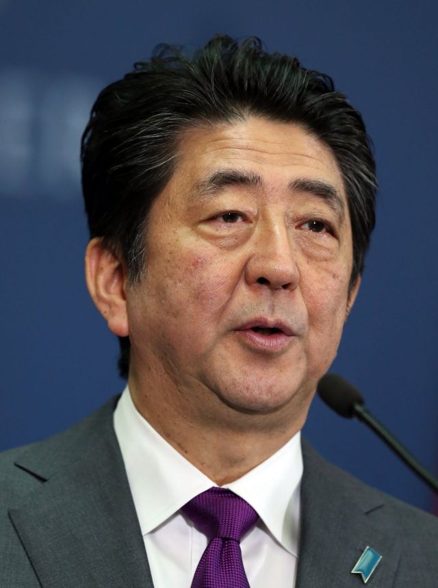 아베, 평창 올 듯…靑 "일본 정부와 아베 방한 공식 협의"(종합) 