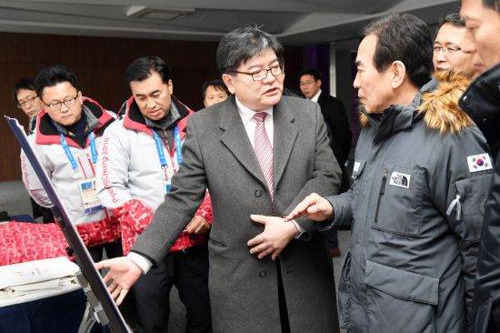 [포토]김용진 기재차관, 평창올림픽 현장방문…조직위 격려