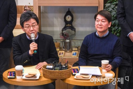 '통합행보' 安-劉, 첫 출장지는 호남…安, 5·18 참배 빠져