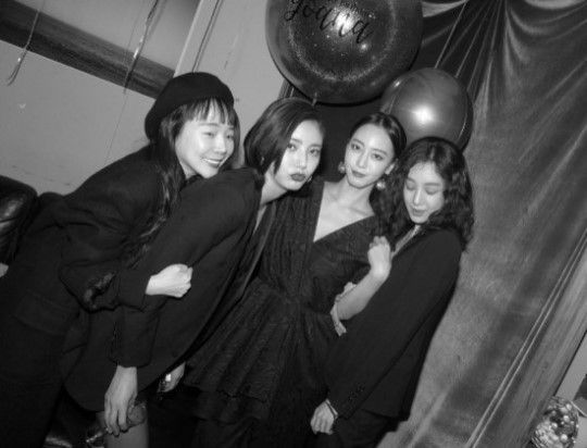 “예쁜 사람 다 모였어요”…정려원 생일, '17년 절친' 총출동