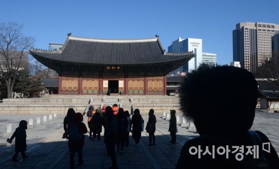 [포토]궁에서 느끼는 겨울 정취