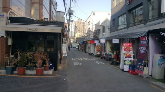 서울의 한 상가골목