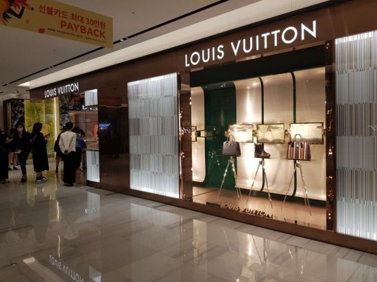 루이뷔통 매장 모습.