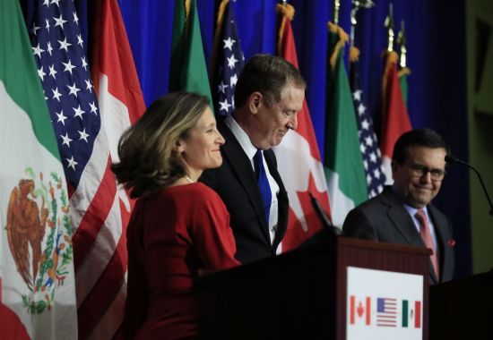 "자칫 표 잃을라" 선거앞둔 NAFTA 협상, 하반기까지 시한 늦춘다