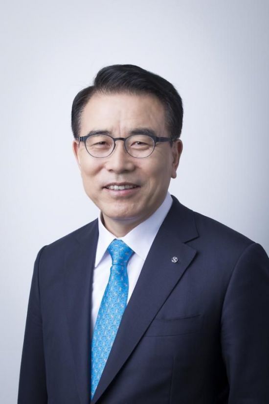 조용병 신한금융 회장, 조직 추스리기 나섰다