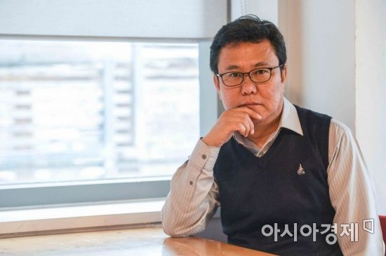 '나는 칼칼한 맥주, 자넨 따뜻한 커피'…우리 둘 공통점은 "써야 한다"