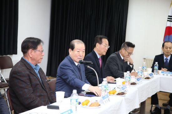[포토]박홍섭 마포구청장, 공덕동 주민간담회 참석 