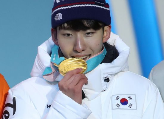 2018 평창동계올림픽 쇼트트랙 남자 1,500ｍ에서 한국에 첫 금메달을 안긴 임효준. 사진 = 연합뉴스