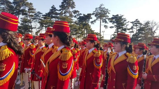 북한 응원단 취주악단 단원들