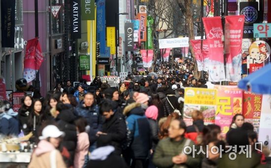 서울 찾은 외국인들 '명동' 가장 많이 방문…쇼핑 1위