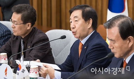 [포토] 발언하는 김성태 원내대표
