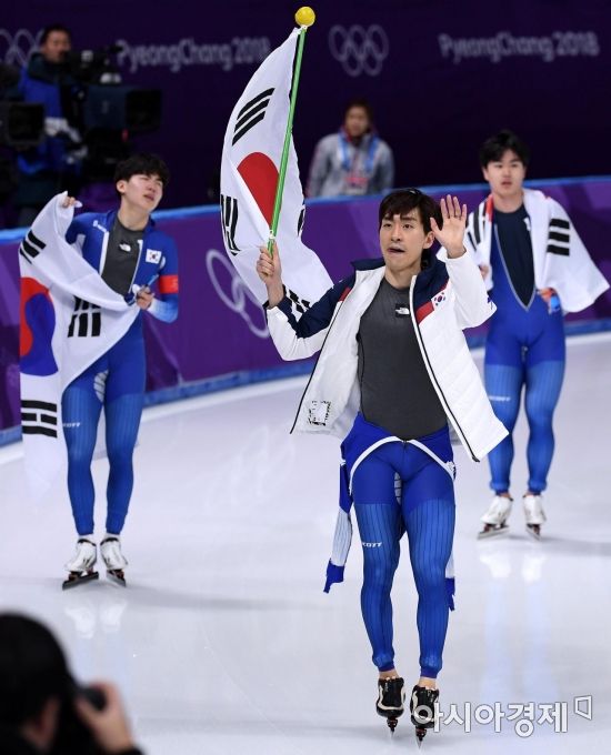 [포토] 남자 팀추월, '올림픽 2회 연속 은메달'