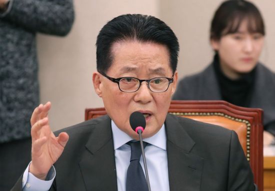 박지원 "홍준표 유세 중단, 文 태풍에 이미 효과 없다"