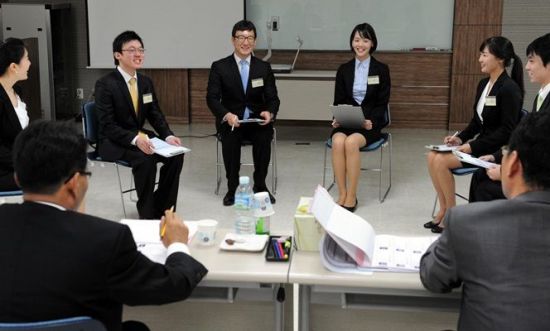 [신조어사전] 페이스펙 - 얼굴도 실력이다?