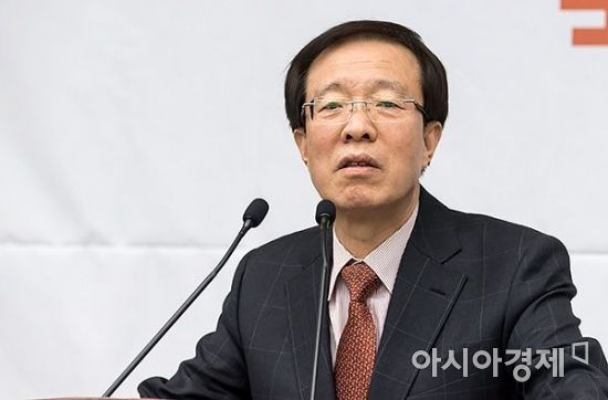 한국당 서울시장 후보 다시 안갯속…이석연 불출마