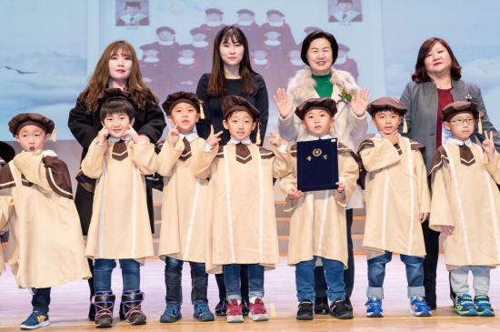 [포토]김수영 양천구청장 국공립어린이집 졸업식 참석 