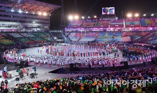 [리얼타임 평창] 영원히 기억될 '하나된 열정' 평창 동계올림픽 폐회식 생생현장