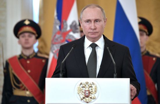 '푸틴 재집권 확실시'…막 올린 러시아 대선