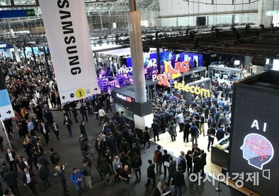 [포토] 관람객들로 붐비는 모바일 월드 콩그레스