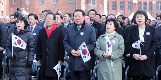 洪, 3·1절에 '겐세이' 발언 반박…"막말? 어이없어"