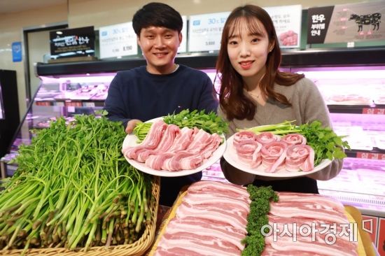 돼지·닭은 웁니다…키울수록 손해, 사료값도 부담 '농가의 비명'(종합)