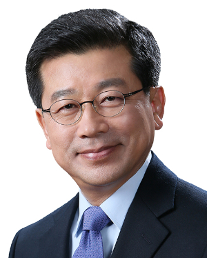 HUG, 부산지역 어르신에 폭염 대비 물품지원 