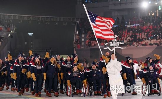 [포토]패럴림픽, 입장하는 미국 선수단