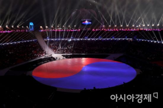 9일 강원도 평창 올림픽스타디움에서 2018 평창 동계패럴림픽 개회식이 열리고 있다. /문호남 기자 munonam@