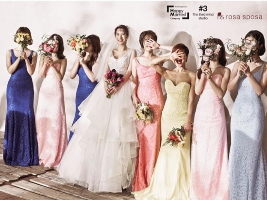 안소미, 개그우먼 총출동 웨딩사진 공개 …아름다운 '4월의 신부'