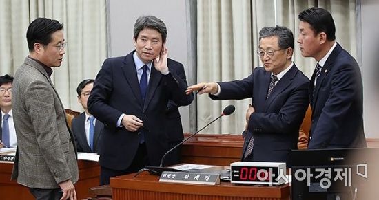 [포토] 국회, 헌법개정 정치개혁 특위 간사단 회의