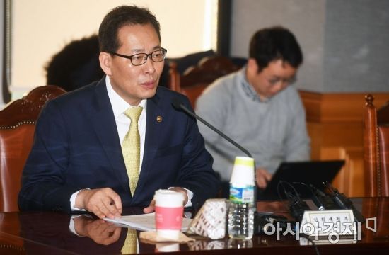 "무, 오징어 가격 상승 막아라"…정부, 비축물량 방출·할인판매 