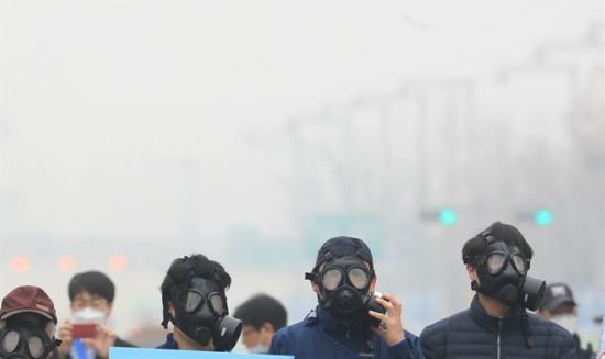 "돈 없으면 미세먼지 그냥 마실 판"…가계 부담도 증가(종합)