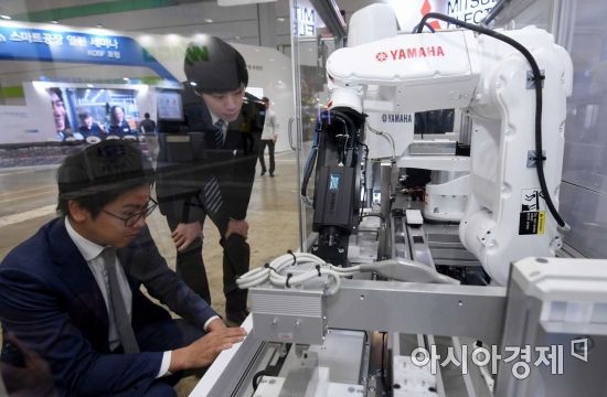 [포토] '스마트공장엔 자동화 로봇은 기본'